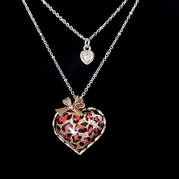 Vintage BETSEY JOHNSON Leaping Leopards Collection Layered Heart Necklace. - Picture 5 of 13